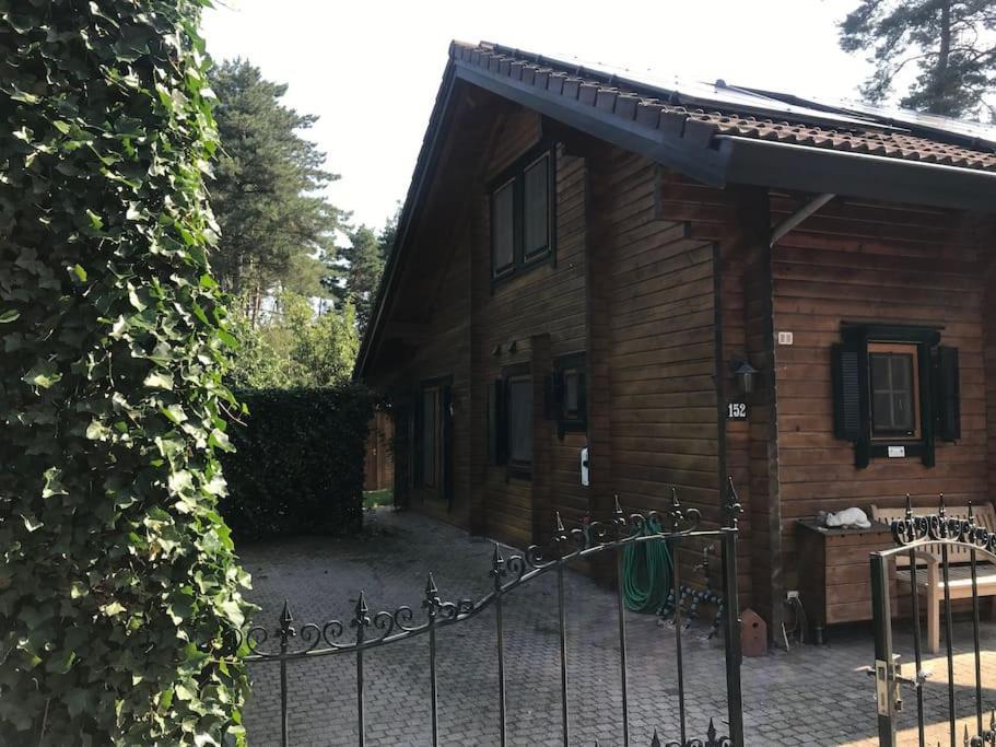 Houten Chalet/Bungalow In Het Bos, Sauna, Jacuzzi Meijel Екстериор снимка