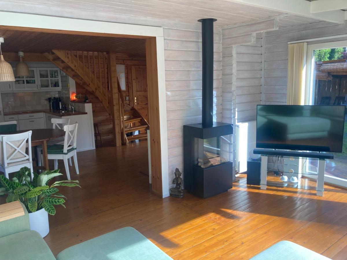 Houten Chalet/Bungalow In Het Bos, Sauna, Jacuzzi Meijel Екстериор снимка