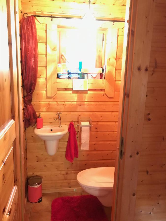 Houten Chalet/Bungalow In Het Bos, Sauna, Jacuzzi Meijel Екстериор снимка