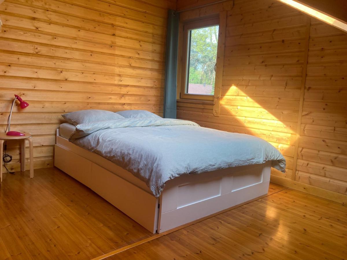 Houten Chalet/Bungalow In Het Bos, Sauna, Jacuzzi Meijel Екстериор снимка